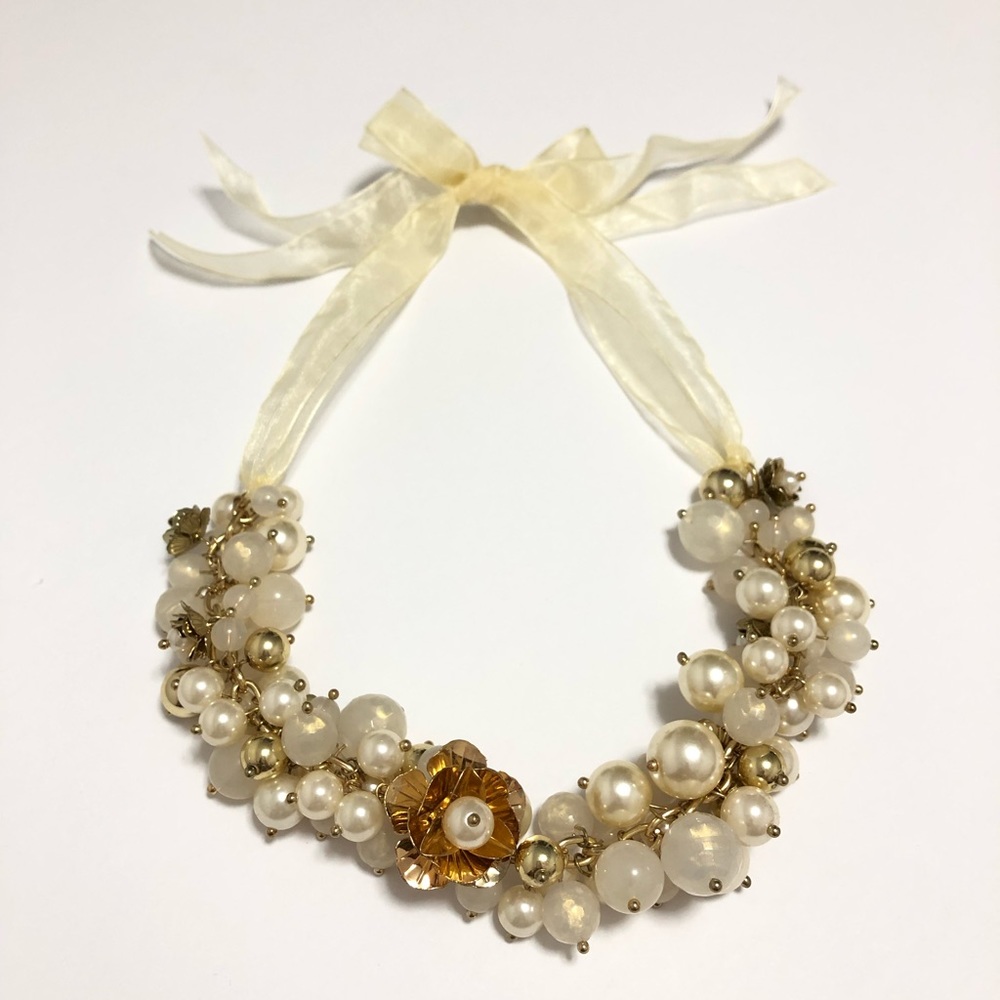 Gold Roses and white Pearl necklace